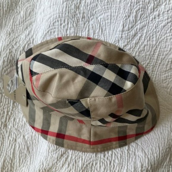 Burberry Reversible Bucket Hat NWT main image 7